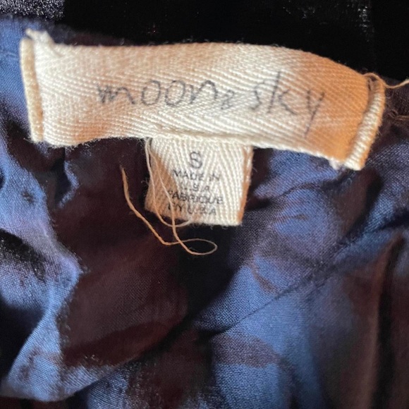 Tie Dye Flowy Top - Picture 3 of 3